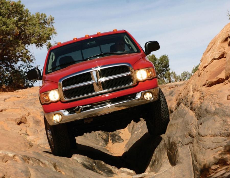  Dodge Ram Power Wagon Quad Cab 2005 года  (фото 45 из 61)